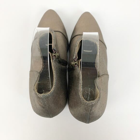 Italeau Marisa Booties EU 36 US 5.5 Gold Leather Waterproof Block Heel NWOB - Picture 7 of 10